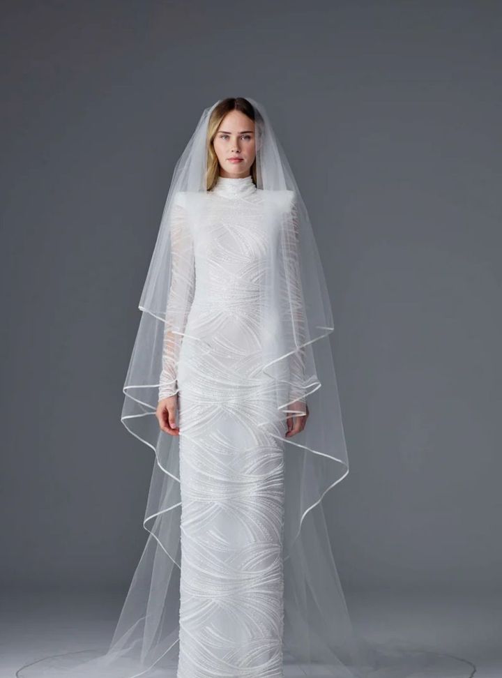 Rita Modern Düz Kesim Hakim Yaka Gelinlik