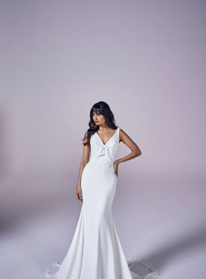 Suzanne Neville Fiyonk Detaylı Balık Gelinlik