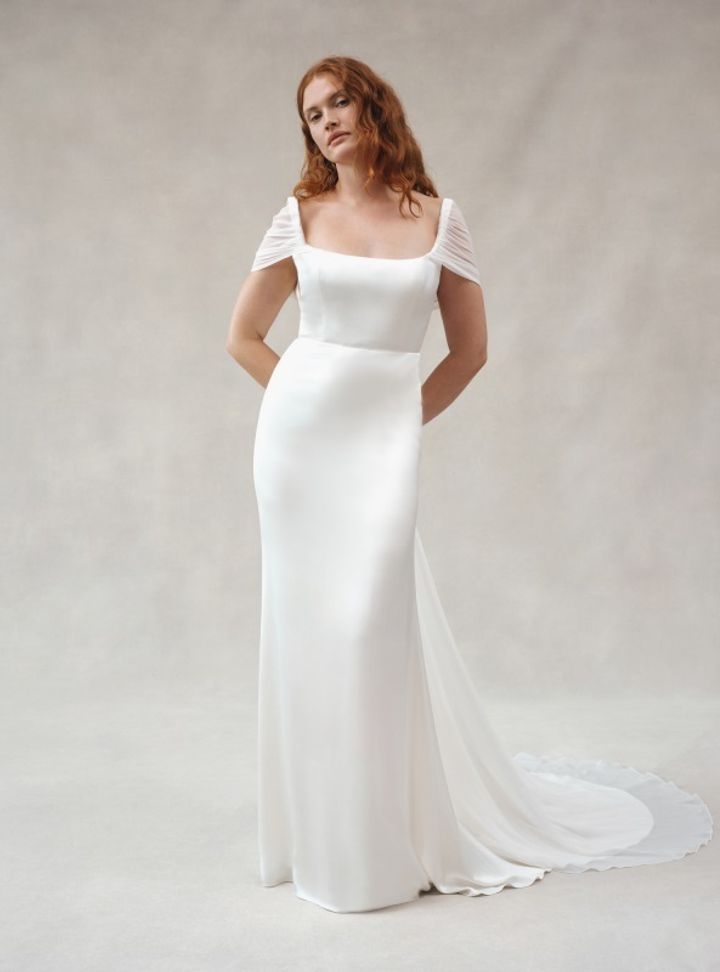 2025 Alexandra Grecco -12-25 Balık Kesim Gelinlik