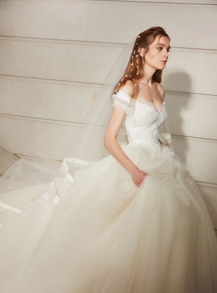 Elie Saab Fırfır Kollu Gelinlik