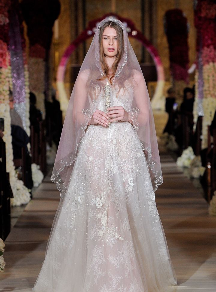 Reem Acra A Kesim Gelinlik A Kesim Straplez Göğüs Dekolteli Gelinlik