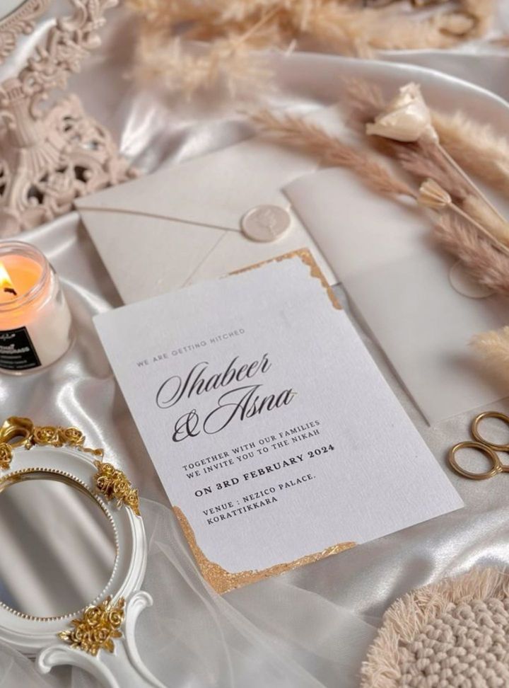 Gold Köşeli Beyaz Davetiye Altın Varaklı Düğün Davetiye