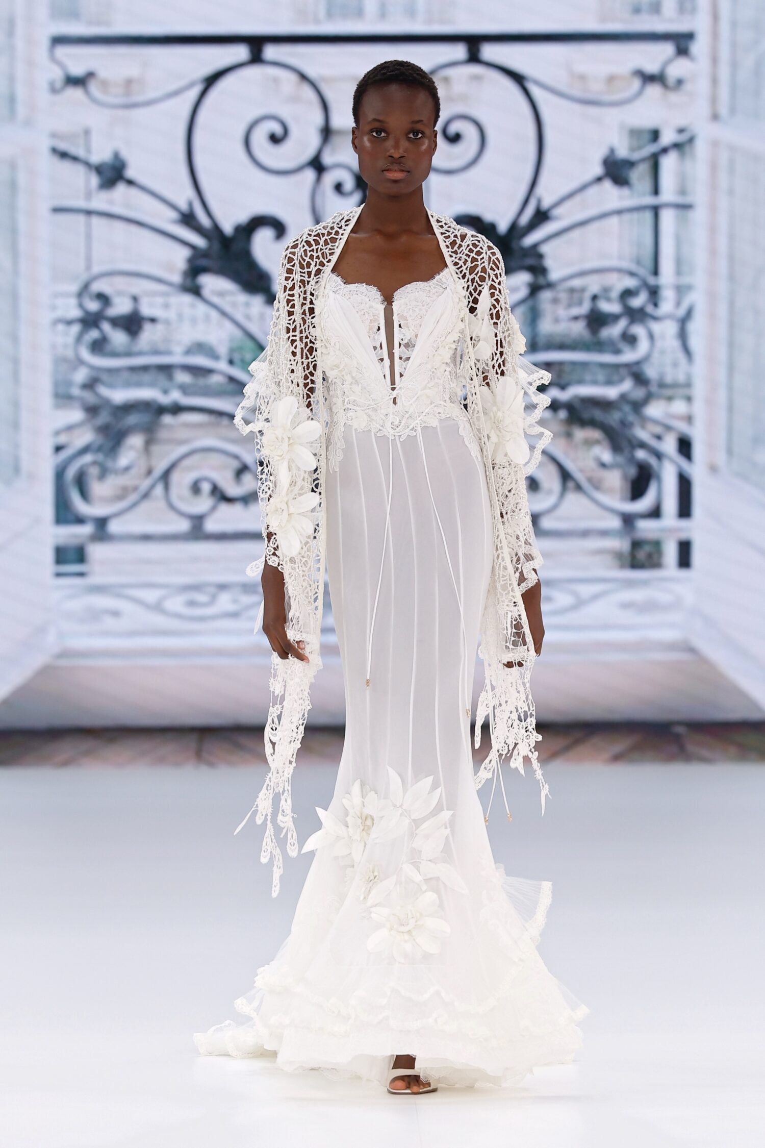 2026 Yolan Cris -27-26 Balık Kesim V Yaka Göğüs Dekolteli Gelinlik