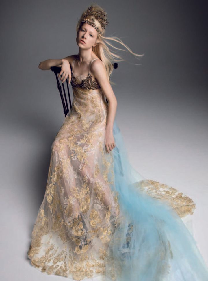 Vera Wang Mavi Tül Kuyruklu Gelinlik