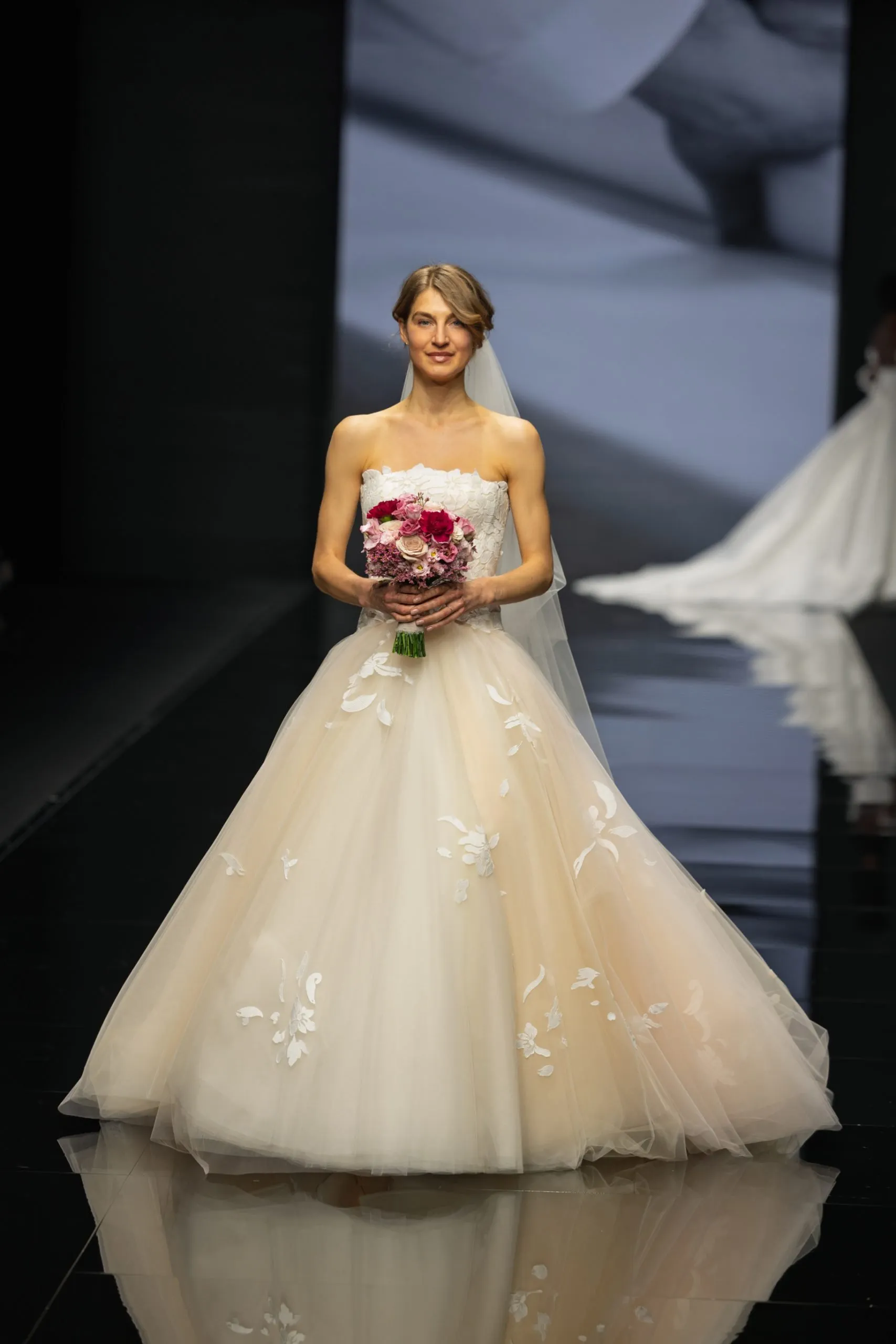 2026 Peter Langner -24-26 A Kesim Straplez Romantik Gelinlik