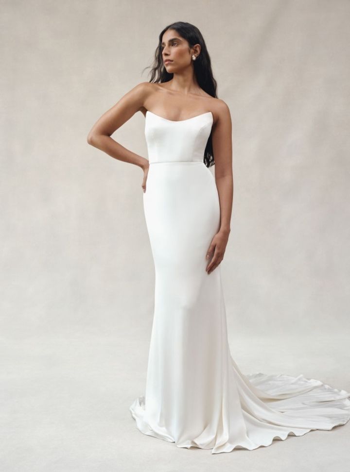 2025 Alexandra Grecco -8-25 Balık Kesim Gelinlik