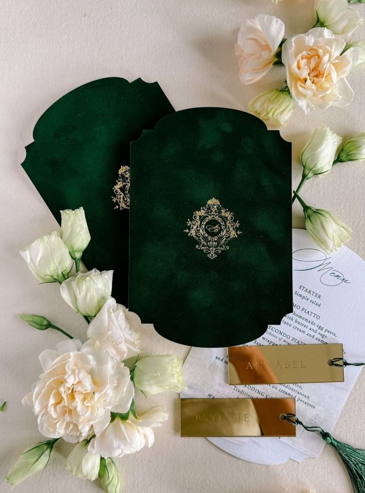 Gold Monogramlı Kadife Davetiye Kadife Düğün Davetiye