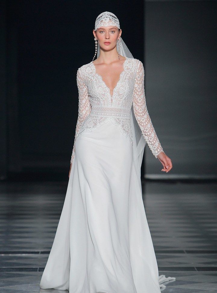 Rosa Clara V Yaka Gelinlik A Kesim V Yaka Göğüs Dekolteli Gelinlik