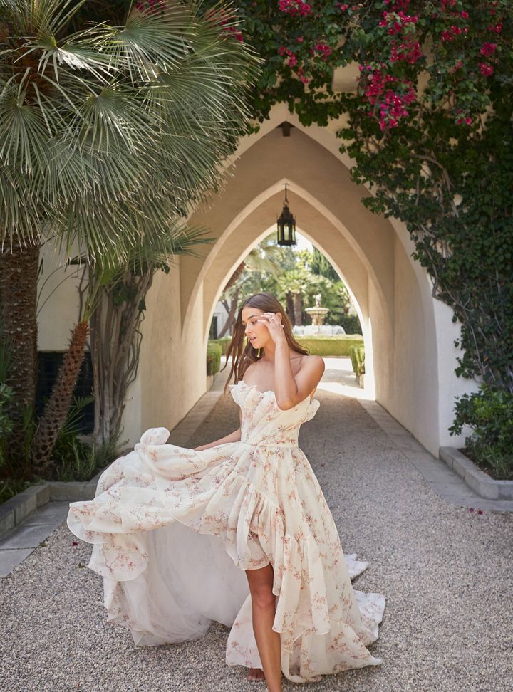 Monique Lhuillier Renkli Gelinlik