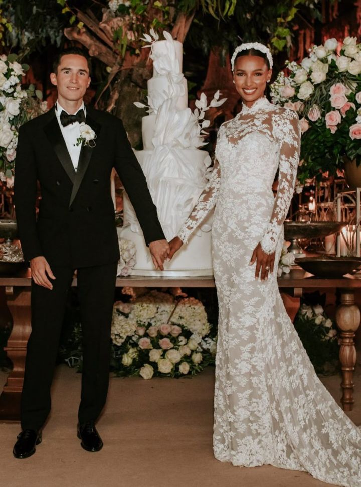 Jasmine Tookes Gelinlik Modeli