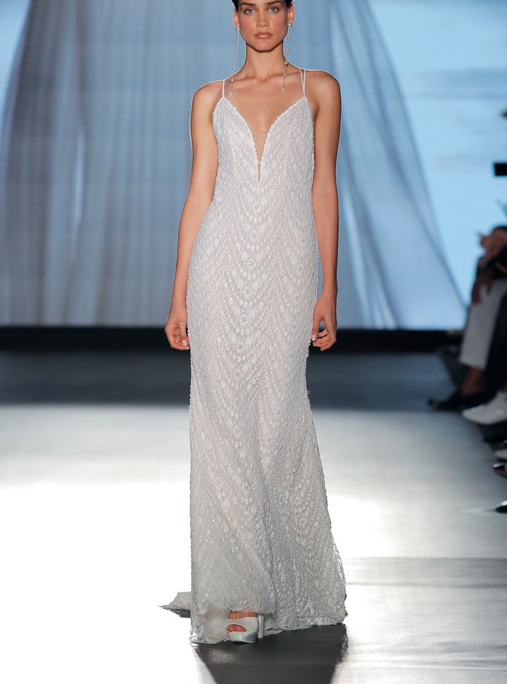 Rosa Clara İnce Askılı Düz Kesim Gelinlik