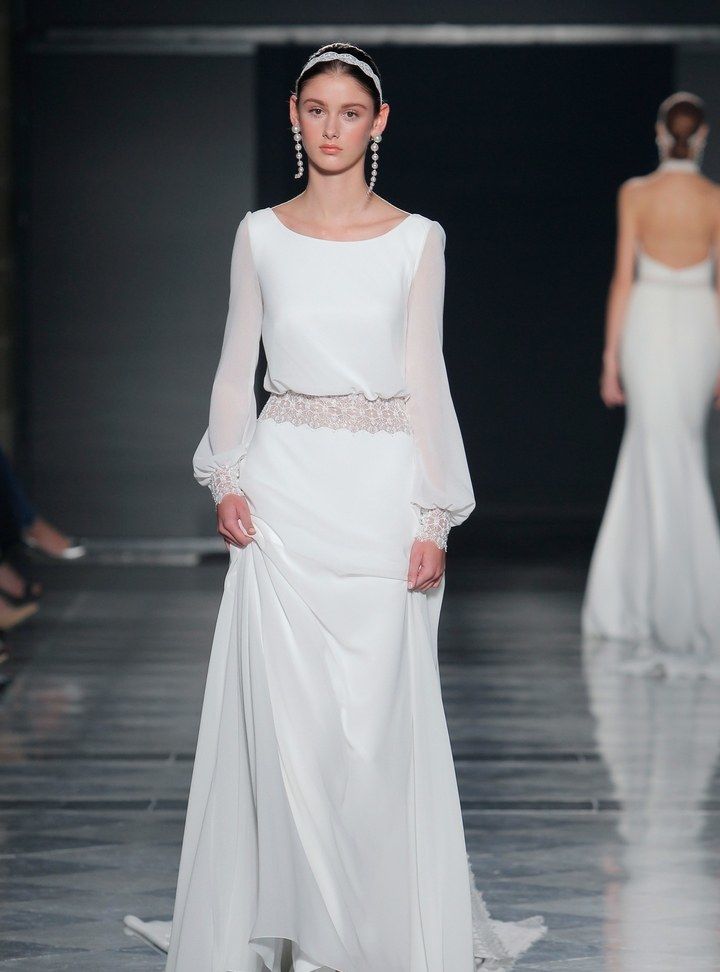 Rosa Clara Kayık Yaka Gelinlik