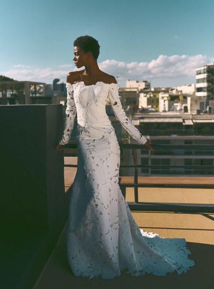 2025 Costarellos Düşük Omuz Balık Gelinlik