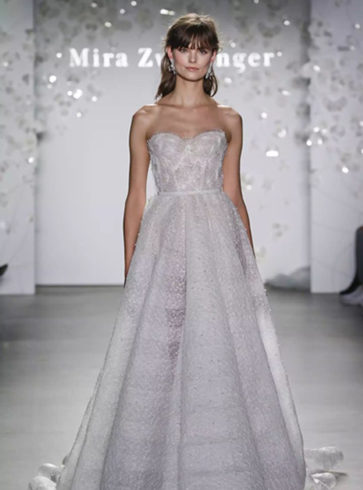 Mira Zwillinger Straplez Yaka Gelinlik A Kesim Straplez Göğüs Dekolteli Gelinlik