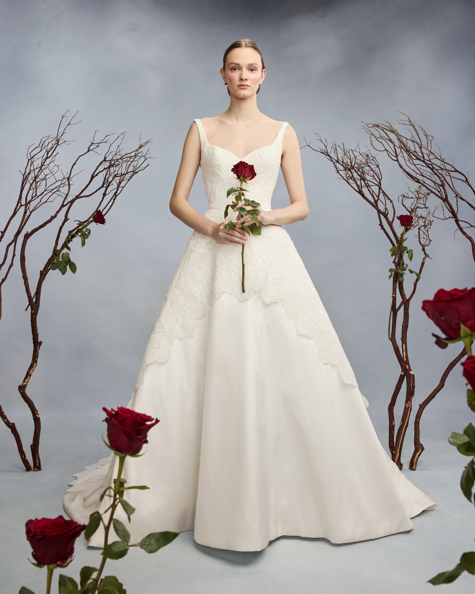 2026 Roses by Reem Acra 4-26 A Kesim V Yaka Romantik Gelinlik