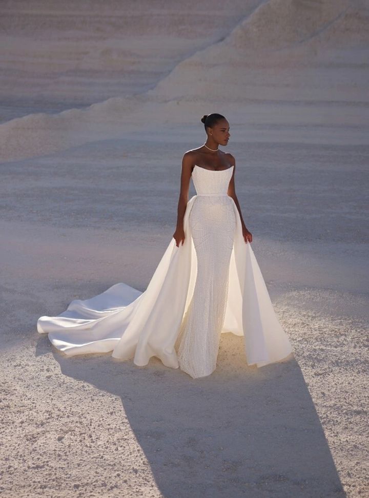 2025 Eva Lendel -10-25 Balık Kesim Straplez Göğüs Dekolteli Gelinlik