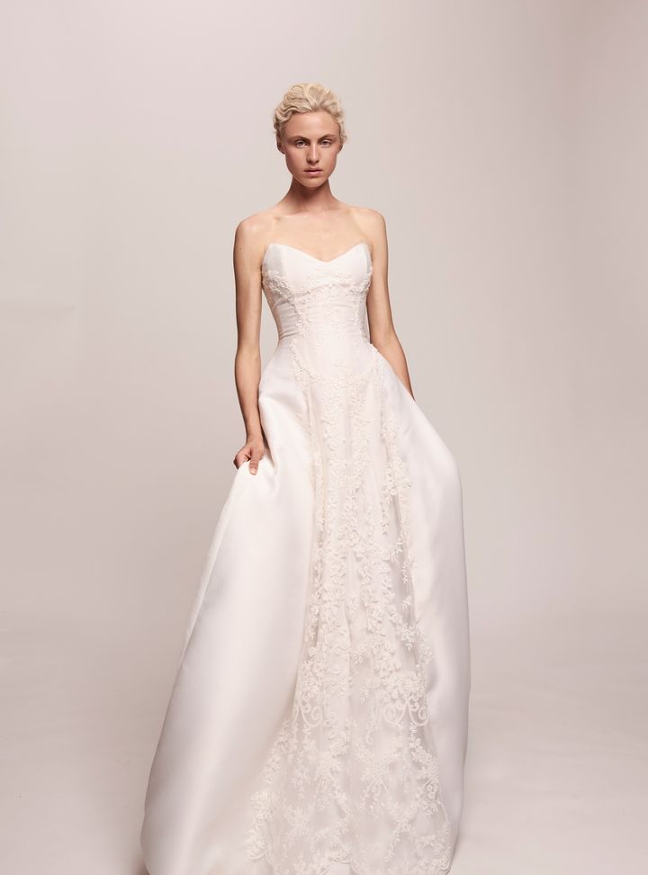 2026 Jaclyn Whyte-26-26 A Kesim Straplez Modern Gelinlik