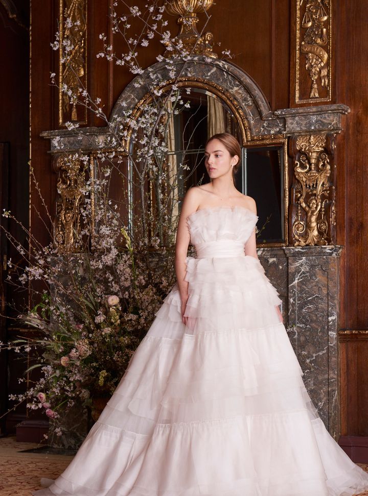 Monique Lhuillier Fırfırlı Gelinlik