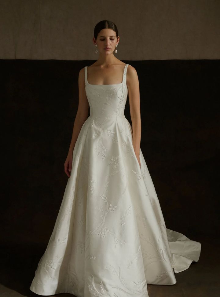 2026 Enaura-23-26 A Kesim Kare Yaka Modern Gelinlik