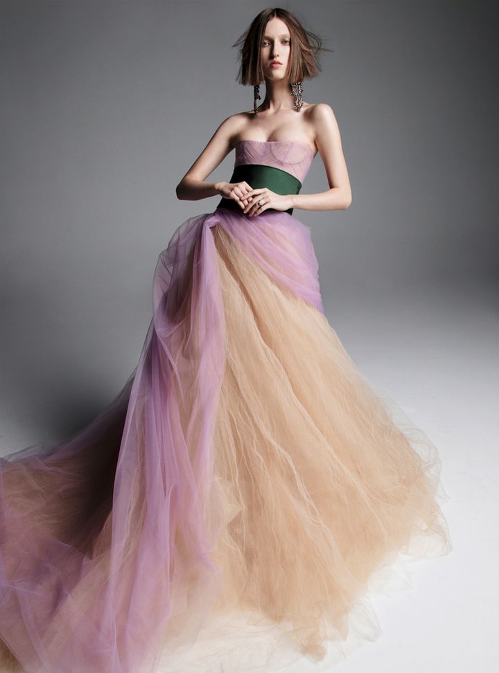 Vera Wang Renkli Straplez Gelinlik