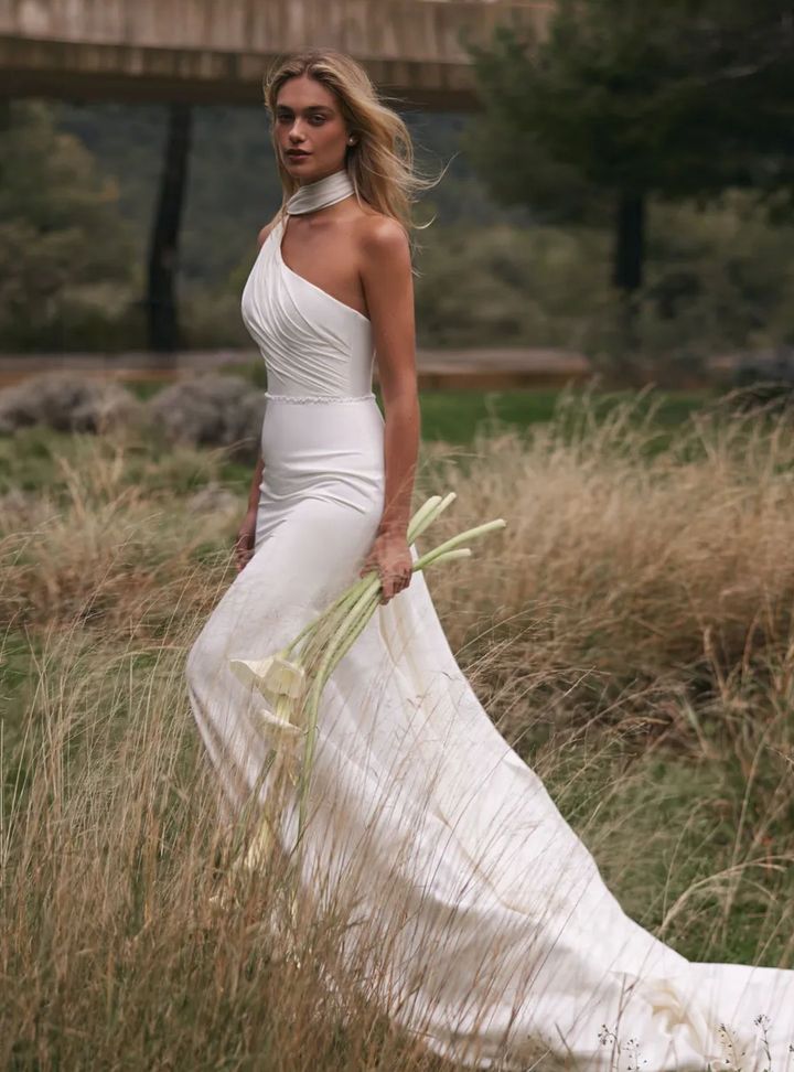 2026 Eva Lendel-10-26 Balık Kesim Helen Tarlatansız Gelinlik