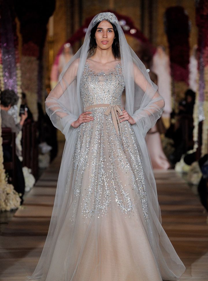 Reem Acra Metalik İşlemeli Gelinlik