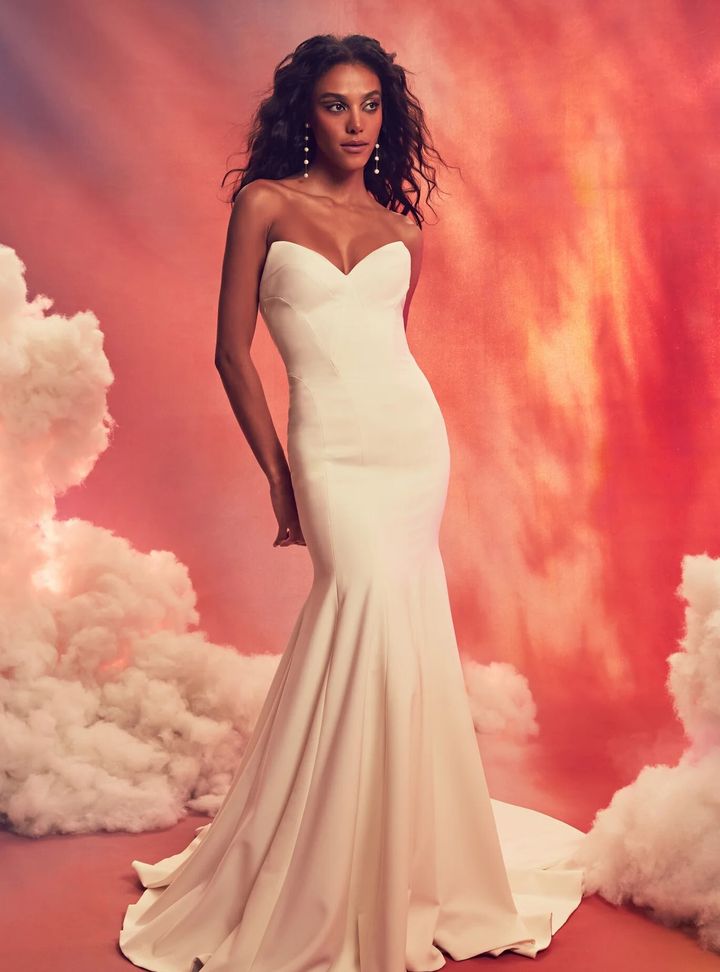 2025 Theia -14-25 Balık Kesim Straplez Modern Gelinlik