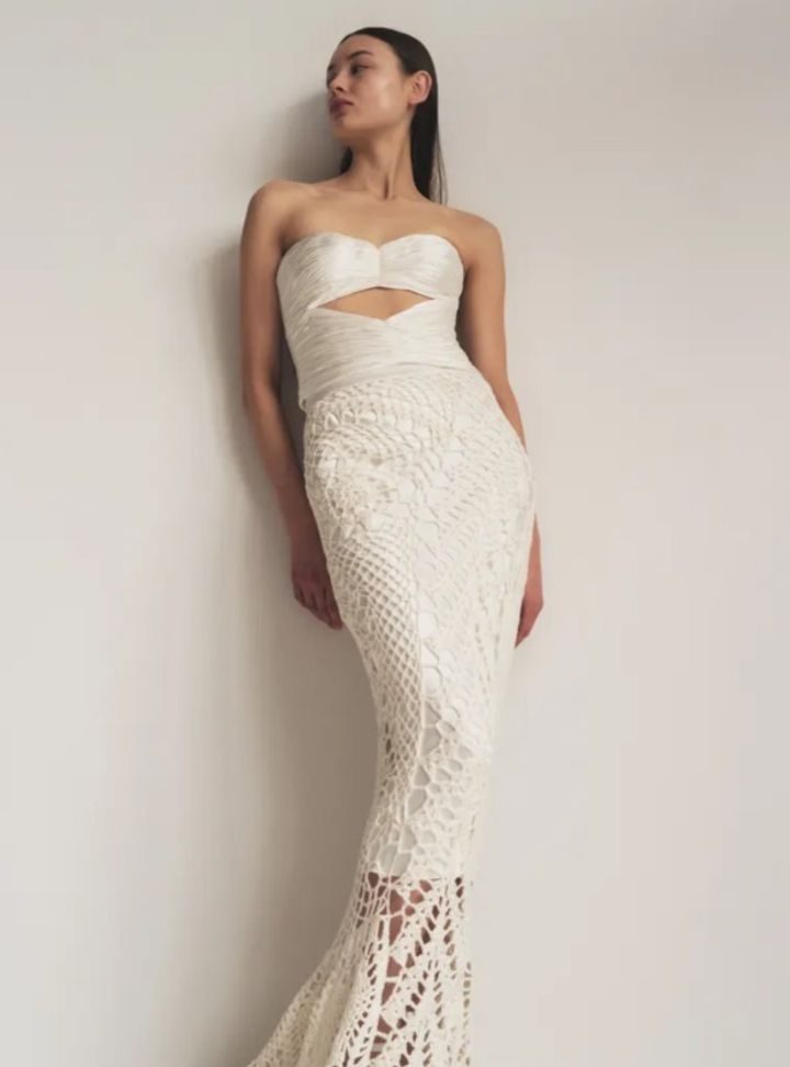 2025 Alejandra Alonso Rojas -19-25 Balık Kesim Straplez Modern Gelinlik