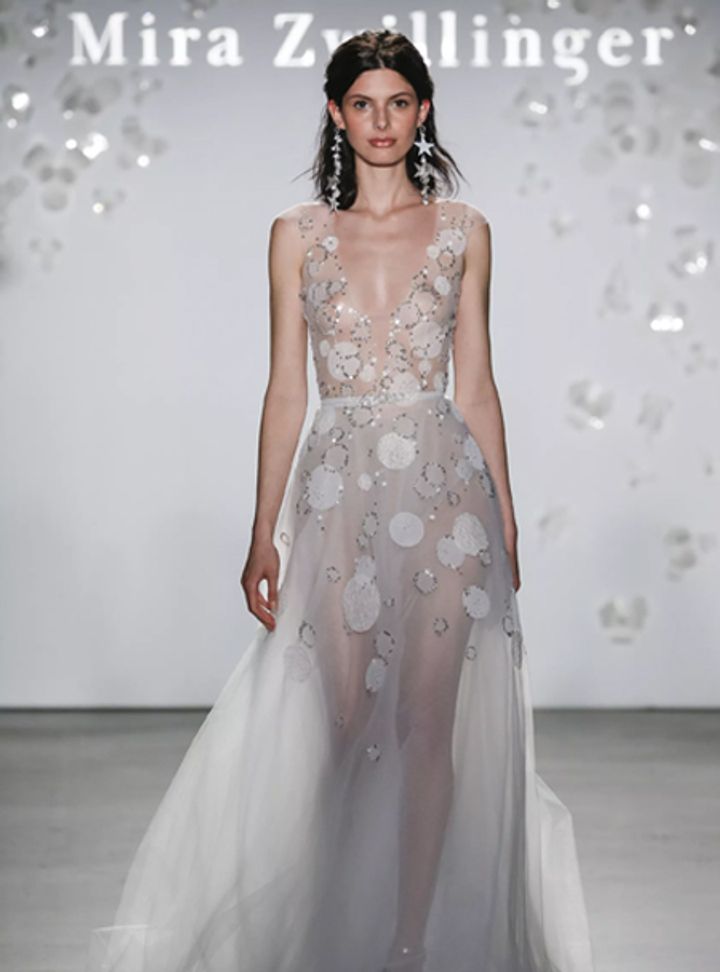 Mira Zwillinger Renkli İşlemeli Gelinlik A Kesim V Yaka Modern Gelinlik