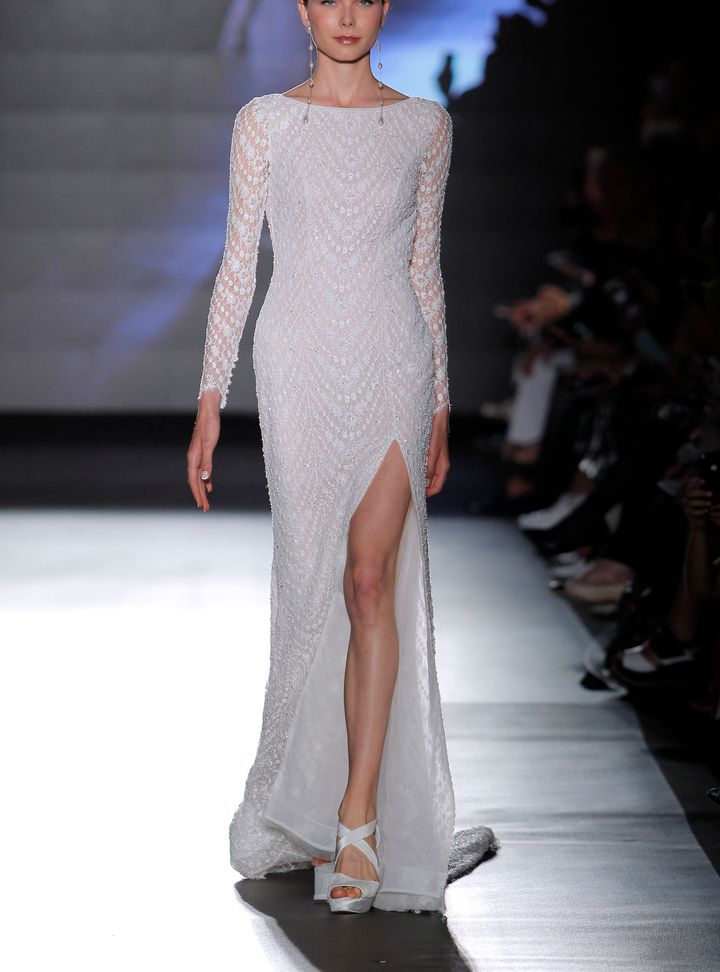 Rosa Clara Kayık Yaka Gelinlik