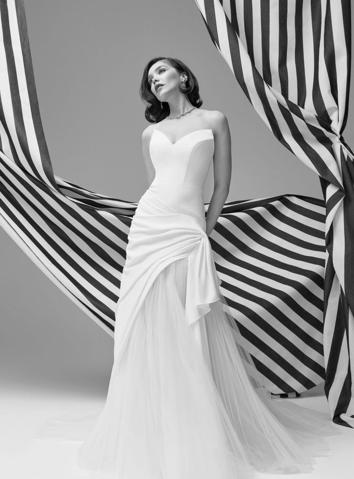 2026 Mark Ingram-23-26 Balık Kesim Straplez Modern Gelinlik