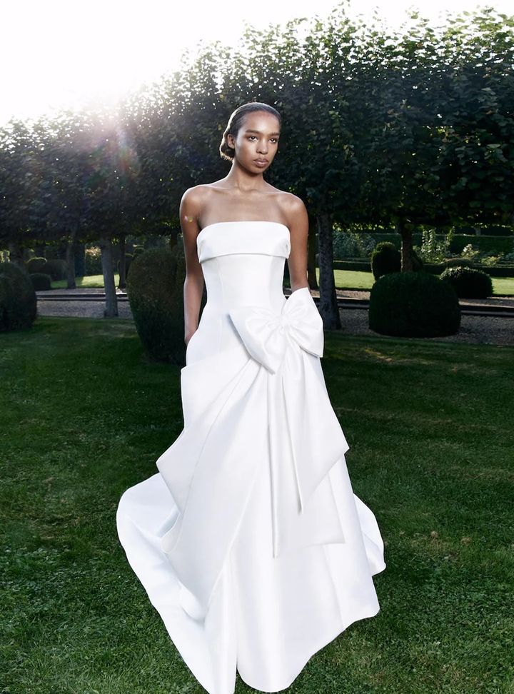 2025 Viktor & Rolf Kurdele Detaylı Straplez Yaka Gelinlik