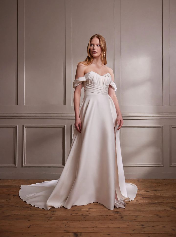 2025 Savannah Miller -11-25 A Kesim Straplez Modern Gelinlik