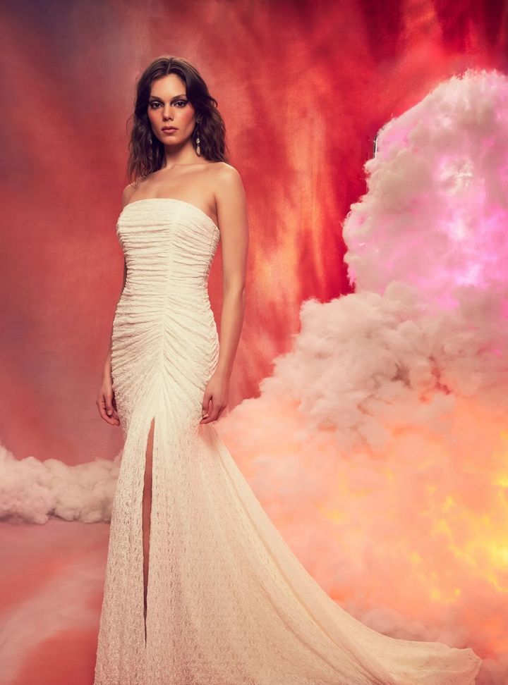 2025 Theia -9-25 Balık Kesim Straplez Modern Gelinlik