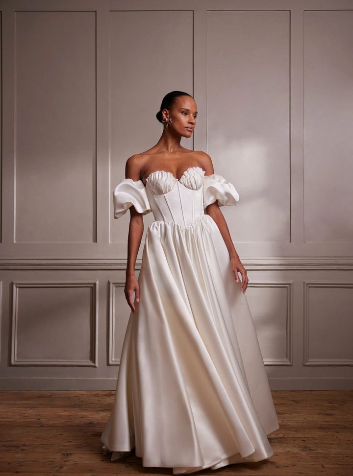 2025 Savannah Miller -13-25 Prenses Kesim Straplez Modern Gelinlik