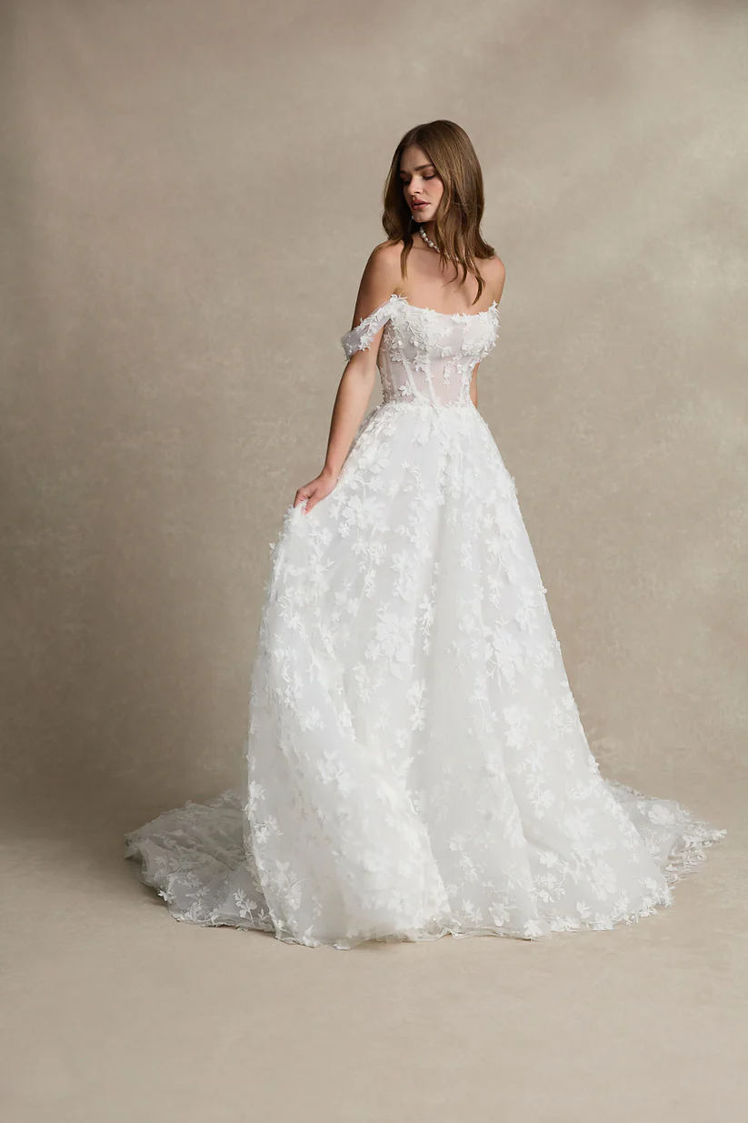 2026 La Premiere -10-26 A Kesim Sırt Dekolteli Düşük Omuz Gelinlik