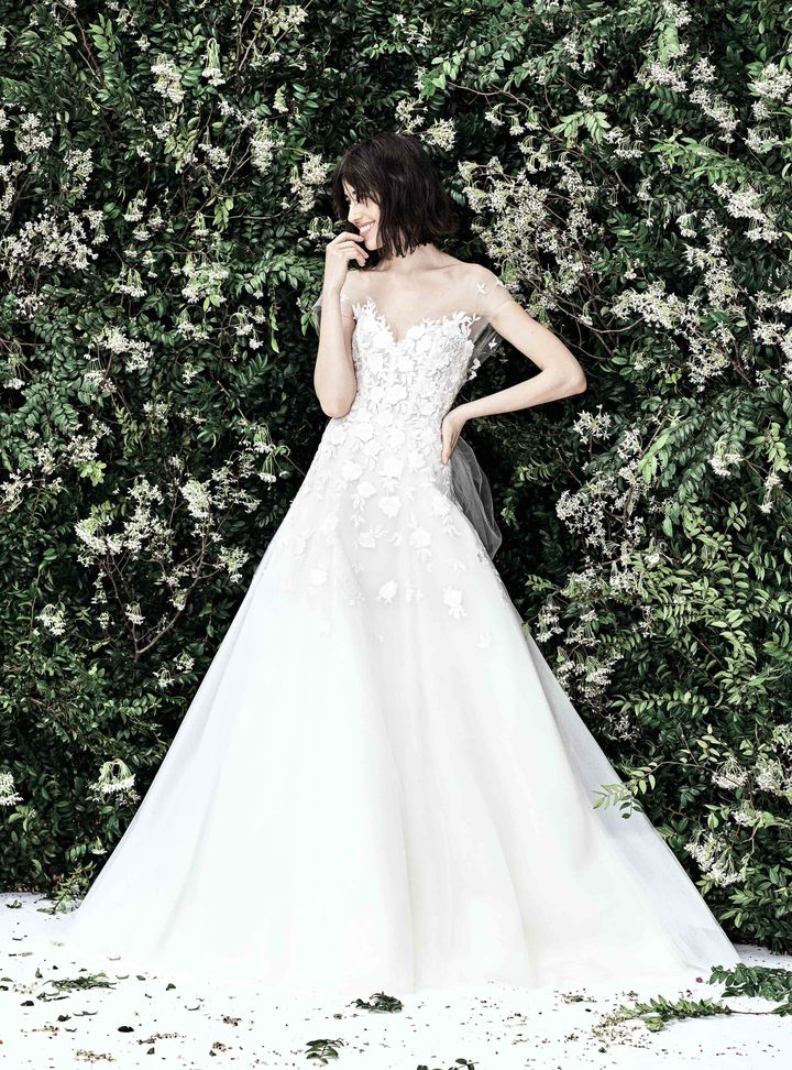 Carolina Herrera Düşük Omuz A Kesim Gelinlik