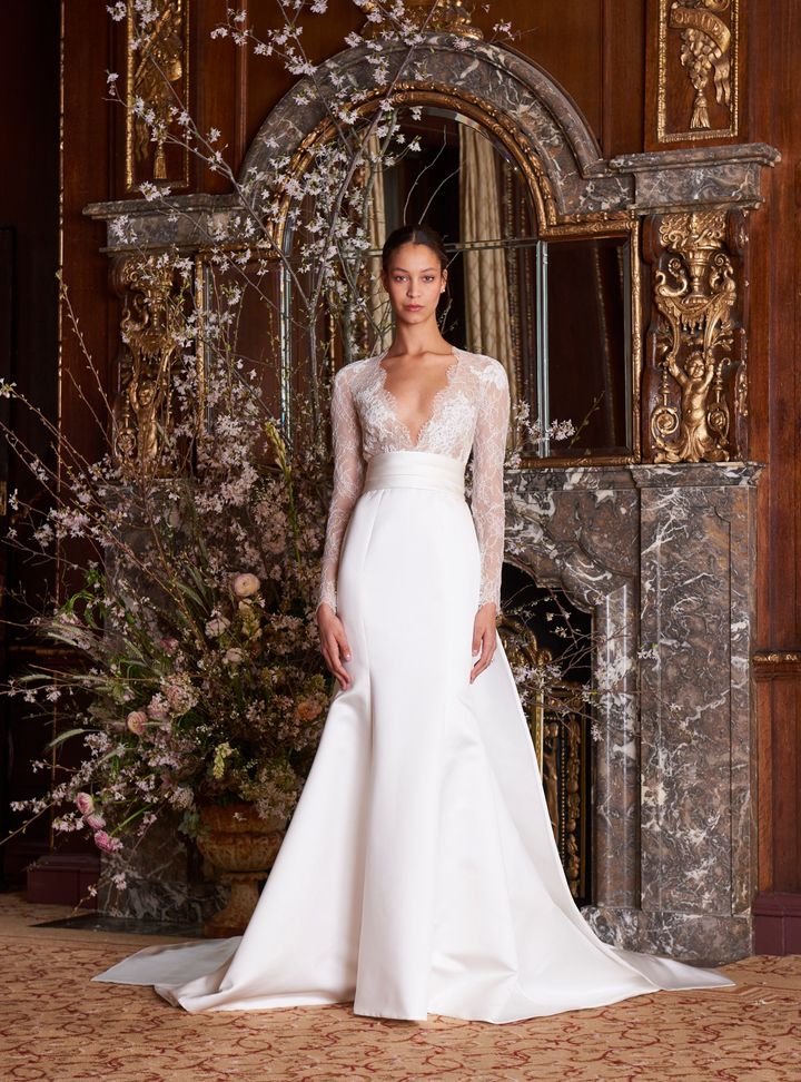 Monique Lhuillier Dantel Yaka Gelinlik