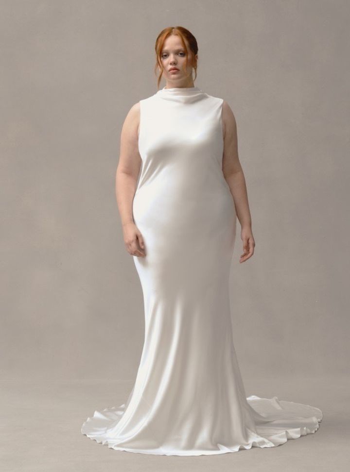 2025 Alexandra Grecco -26-25 Balık Kesim Gelinlik