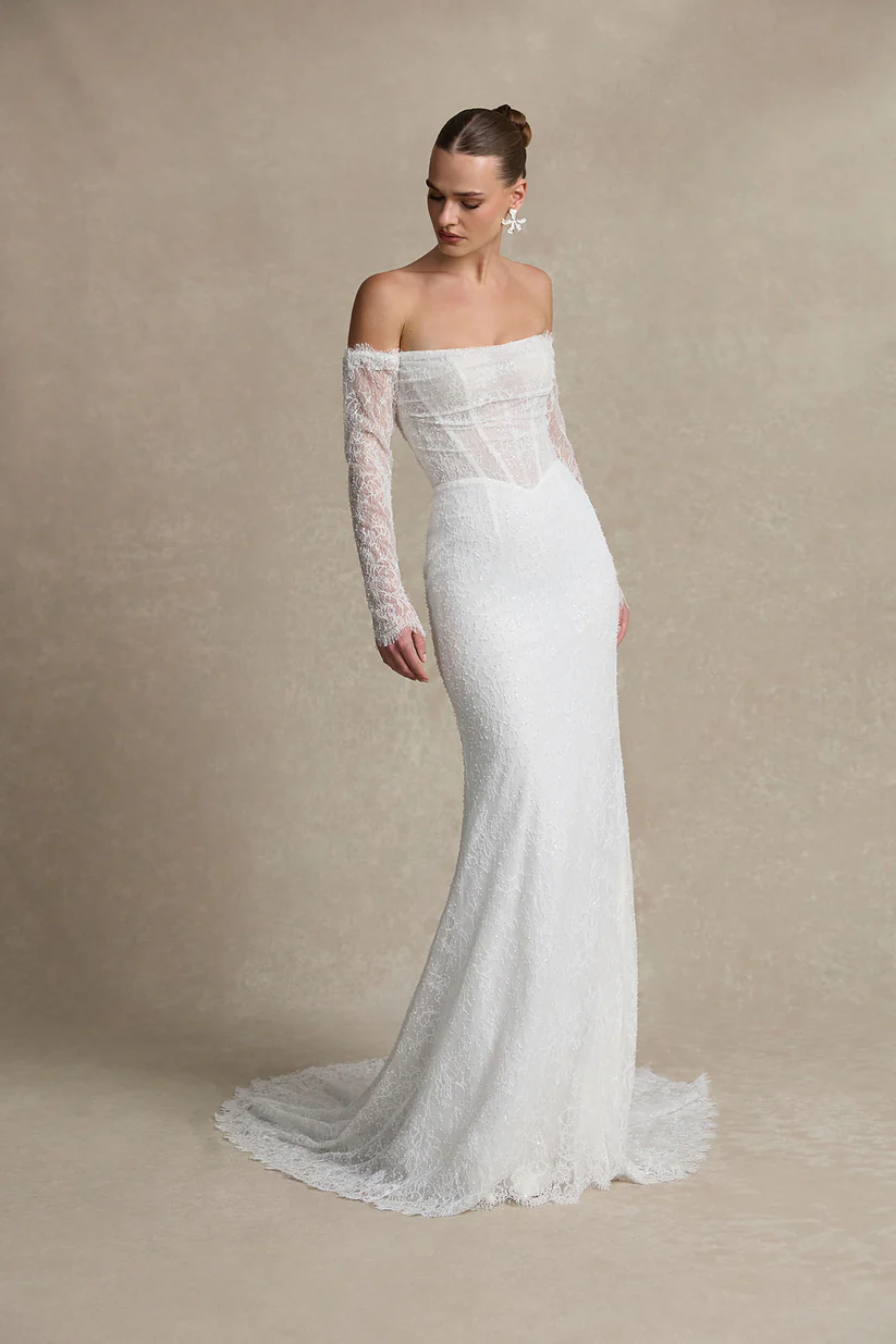 2026 La Premiere -9-26 Balık Kesim Sırt Dekolteli Düşük Omuz Gelinlik