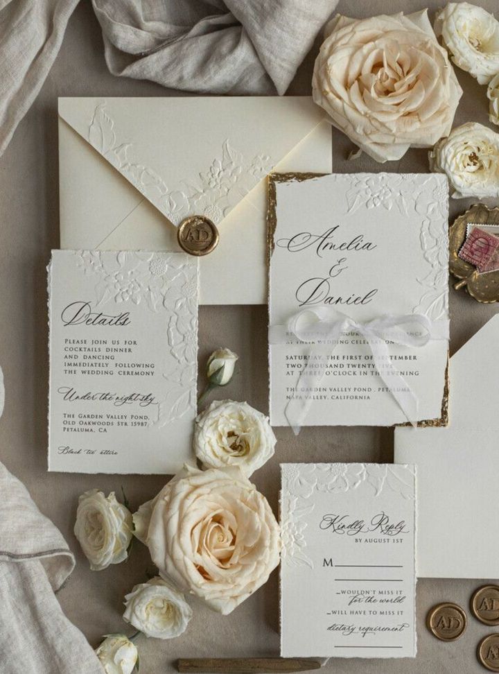 Kabartma Çiçekli Altın Varaklı Davetiye Altın Varaklı Düğün Davetiye