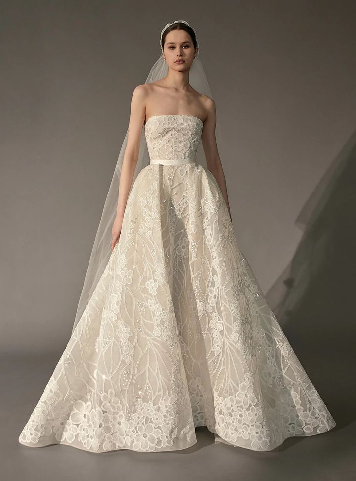 Elie Saab Çiçekli Straplez Gelinlik