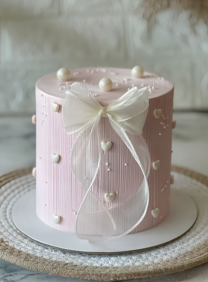 Pembe Kaplamalı Tül Kurdeleli Pasta
