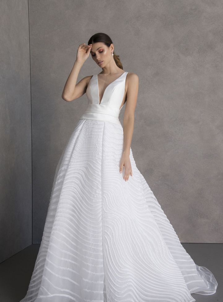 Valentini Spose Derin V Yakalı A Kesim Gelinlik