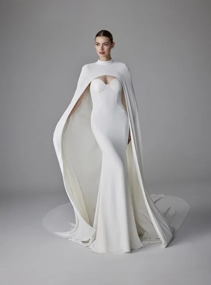 2025 Pronovias Pelerinli Balık Kesim Gelinlik