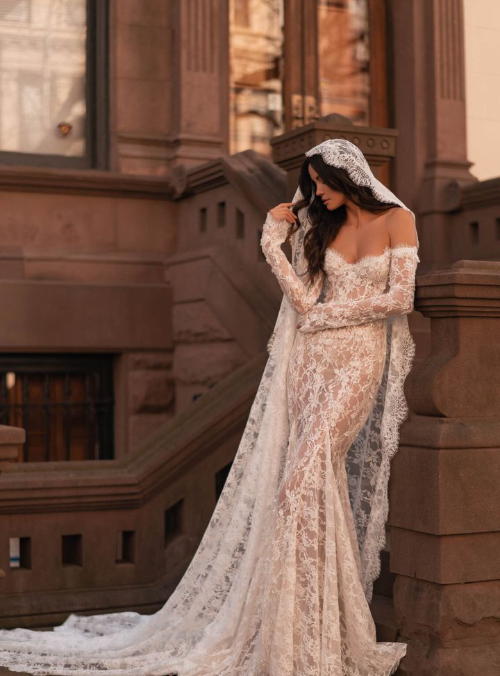 2025 Berta Düşük Omuz Balık Kesim Gelinlik