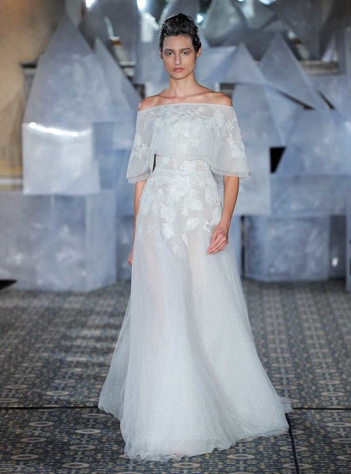 Mira Zwillinger Düşük Omuz Kısa Kollu Gelinlik