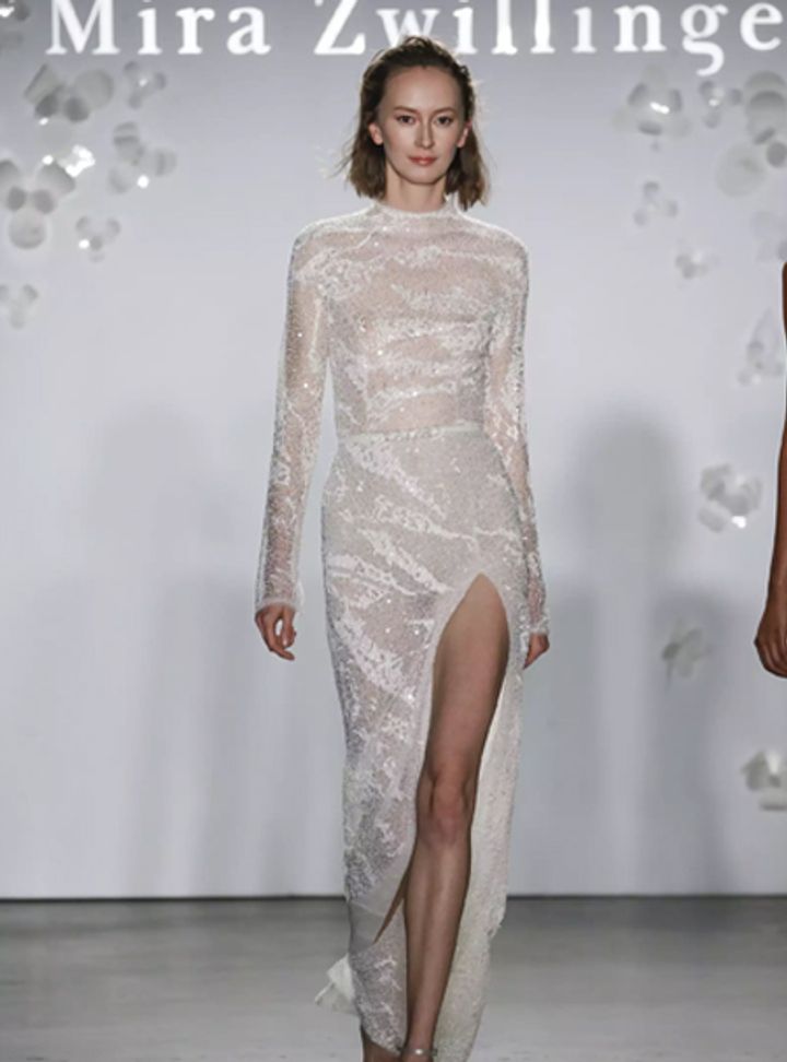 Mira Zwillinger Uzun Kollu Yırtmaçlı Gelinlik