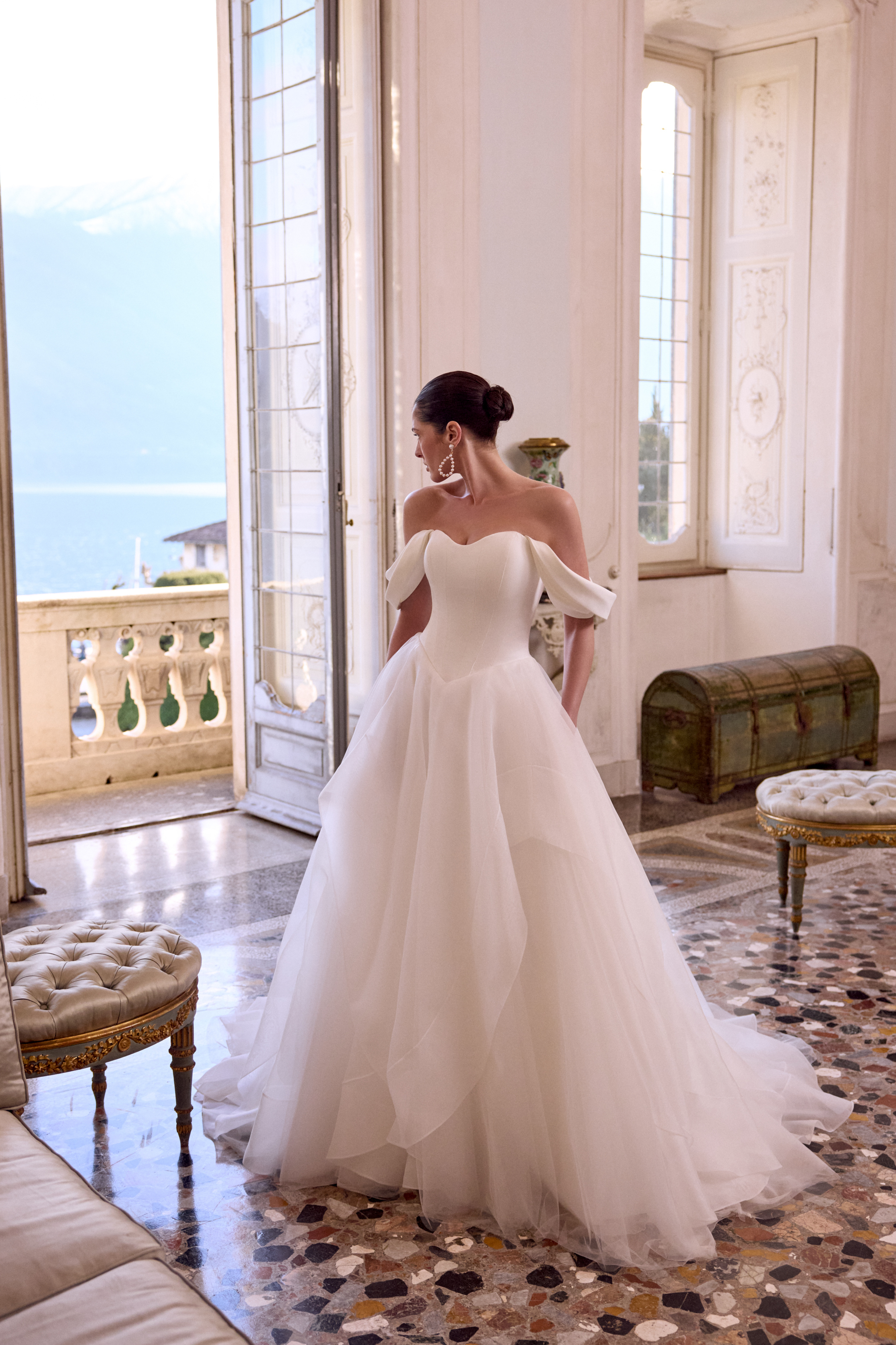 2026 Justin Alexander -7-26 Prenses Kesim Sırt Dekolteli Düşük Omuz Gelinlik