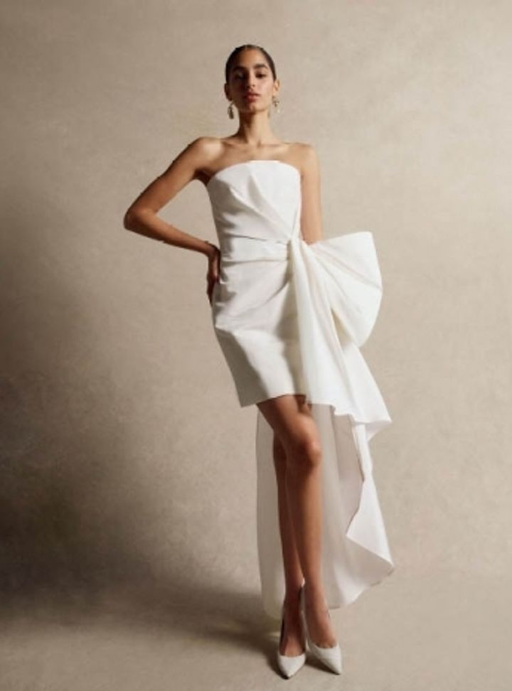 Carolina Herrera Asimetrik Gelinlik